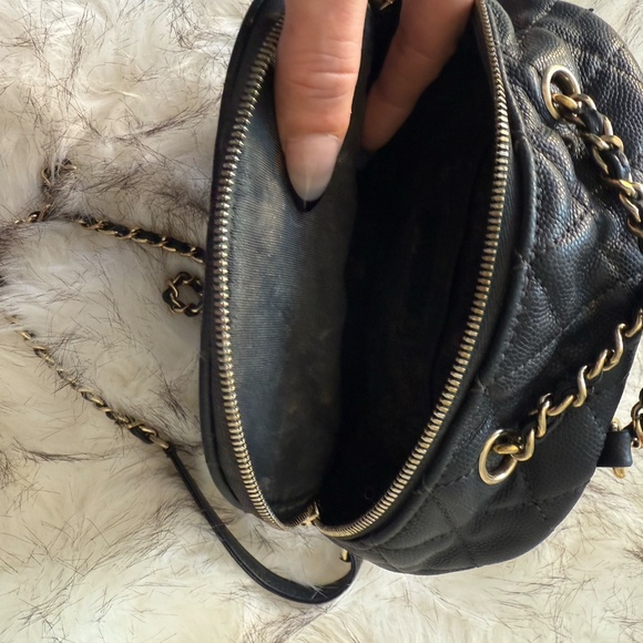 CHANEL Caviar Quilted Small CC Day Backpack Black - Picture 4 of 5